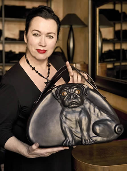 Karin Scholz die Künstlerin in Ihrem Atelier